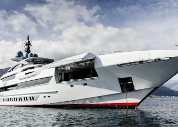 Rus Petrolünün Amirali Alekperov Mega Yatı ile Türkiye Kaş’ta