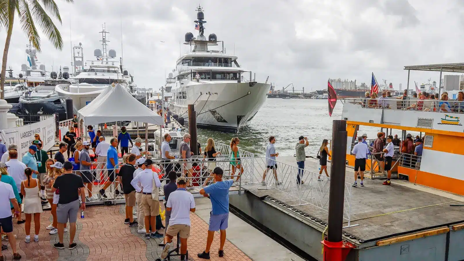 FORT LAUDERDALE INTERNATIONAL BOAT SHOW