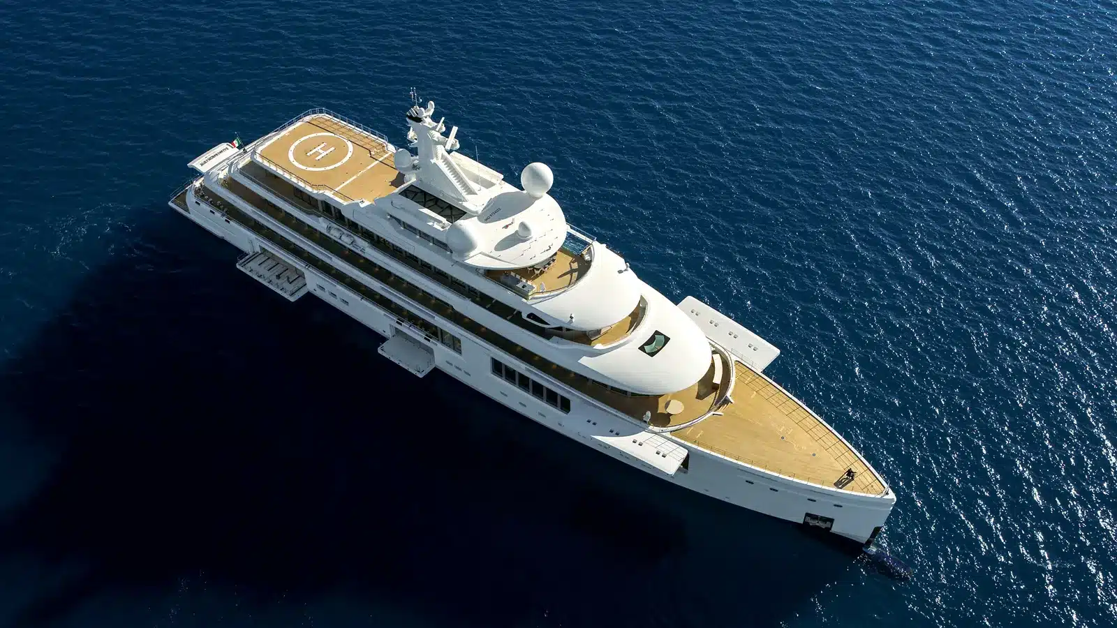 Luminosity (107,6m, Benetti, €135,000,000)