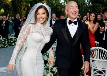 Bezos’un Süperyatı Koru ve 90 Jet: Lüksün Ölçeği Tartışma Yarattı