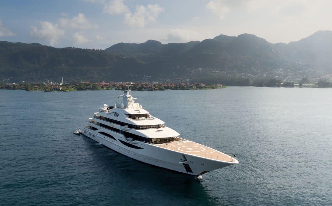 Çelik Kralı Lakshmi Mittal’ın Yatı Marmaris’te Yakıt Aldı: Atina’ya Gidiyor