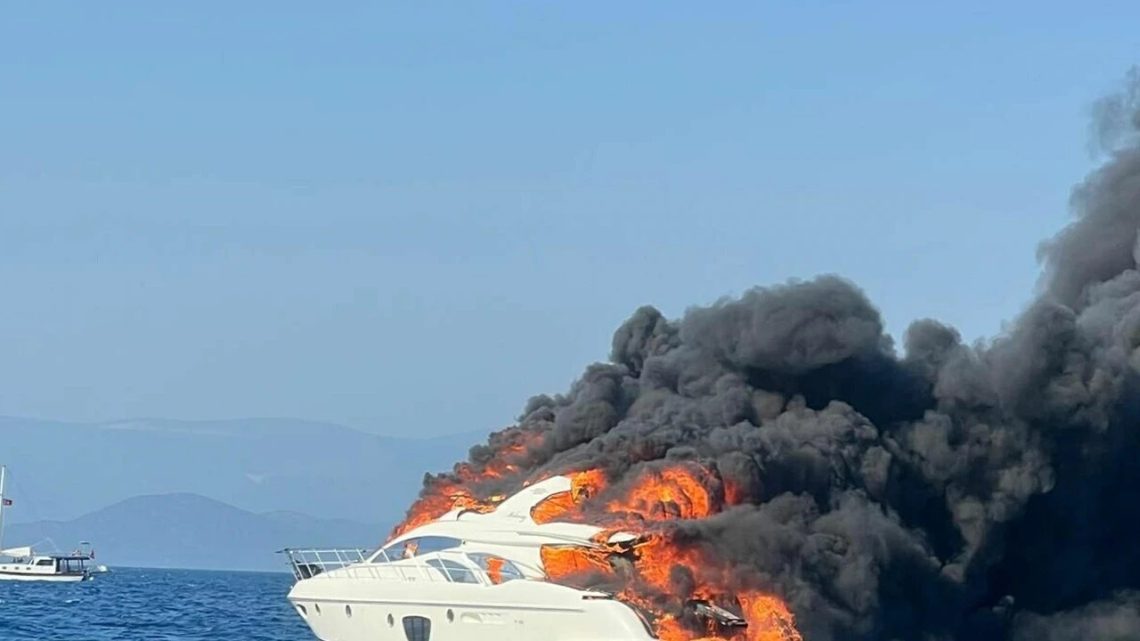 Bodrum Türkbükü’nde Demirli Yatta Yangın: Melinay Tamamen Yandı