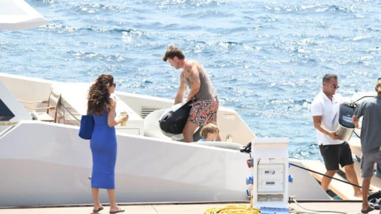 Kıvanç Tatlıtuğ Yalıkavak’ta Tekne Tatilinde