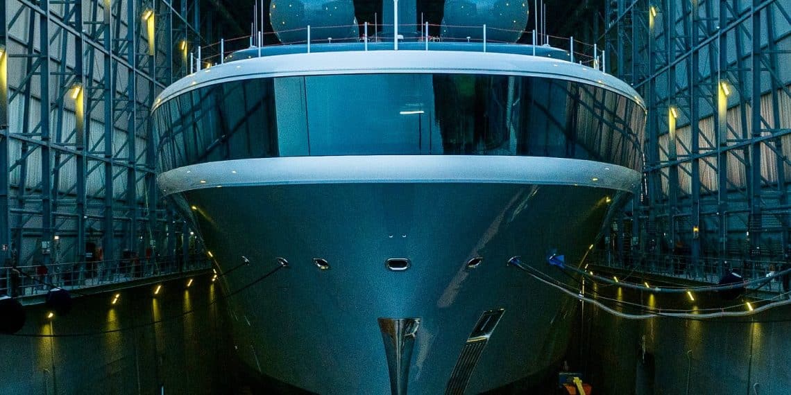 Lürssen’in 114 Metrelik İlk Metanol Yakıt Hücreli Süperyatı Cosmos’dan Son Fotoğraflar