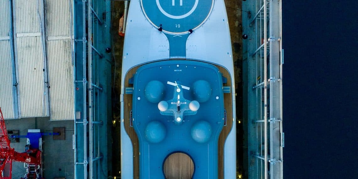 Lürssen’in 114 Metrelik İlk Metanol Yakıt Hücreli Süperyatı Cosmos’dan Son Fotoğraflar