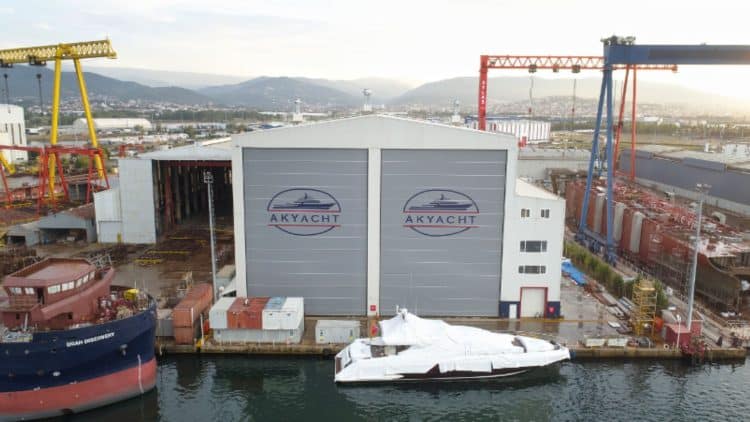 Abramoviç’in Seçimi Akyacht, Dev Yat Üretiminde Kapasitesini Katlıyor