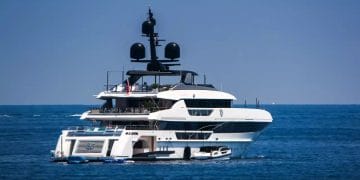 Bulgar Milyarderin Mega Yatı “KD” Fethiye’de 90 Bin Litre Yakıt Aldı