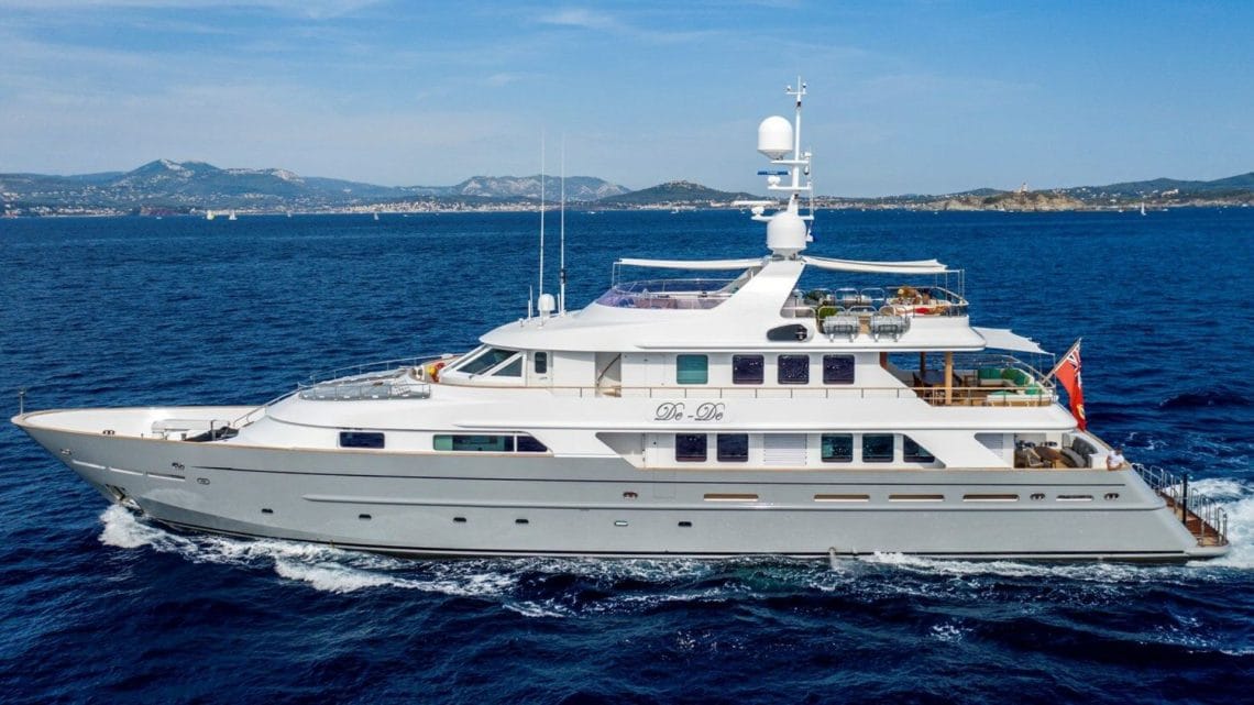 CMN Yacht Division’dan 43,8 Metrelik “De-De” Satışta