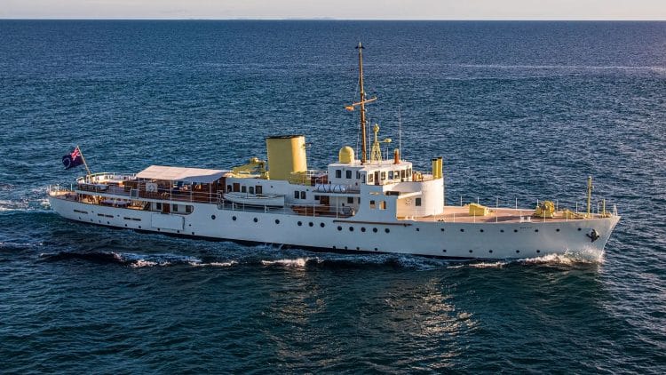 Kralların, Sanatçıların ve Asillerin Yatı: Bir Zamanlar Savaş Gemisiydi