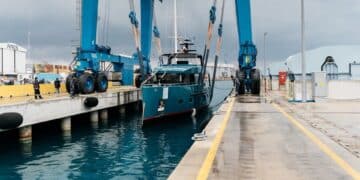 Bering 78 Explorer Yatı Slow Ride Denize İndirildi