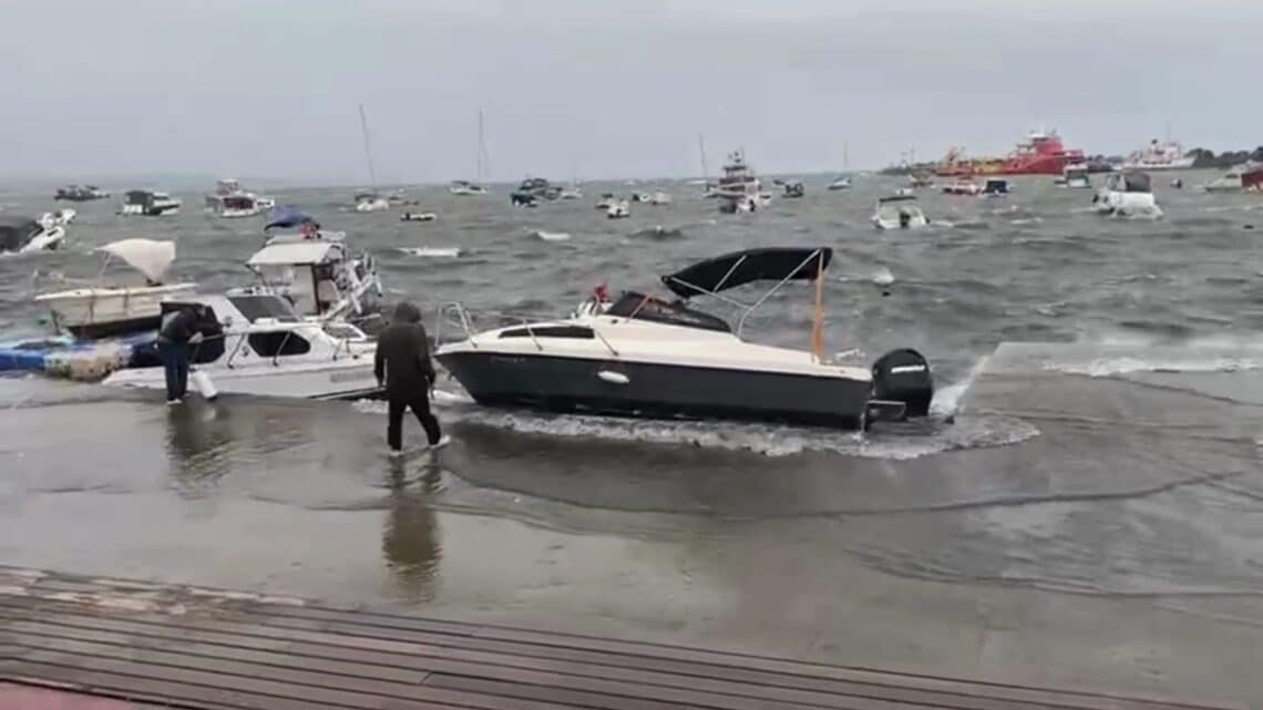 İstanbul’da Fırtına Teknelere Zarar Verdi: Tuzla, Pendik ve Kartal’da 45 Tekne Hasar Gördü