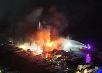 Sydney’de Spit Marina’da Yat Yangını: 3 Yat Battı, 1 Yat Ağır Hasar Aldı