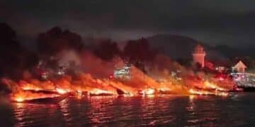 Tayland’da 24 Sürat Teknesi Yandı