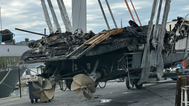 Yalıkavak Marina’da Yanan 7 Tekne İçin Çıkarma Süreci İlerliyor
