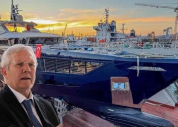 Aziz Yıldırım’ın Kızına Adadığı Queen Yaz Denize İndirildi