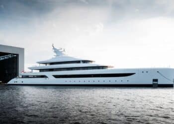 Feadship’in 90 Metrelik Project 828’i Amsterdam’da Suya İndi