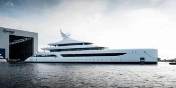 Feadship’in 90 Metrelik Project 828’i Amsterdam’da Suya İndi